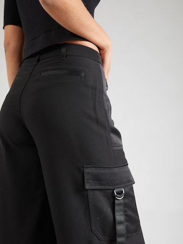 DKNY Wide leg Cargo Pants in Black