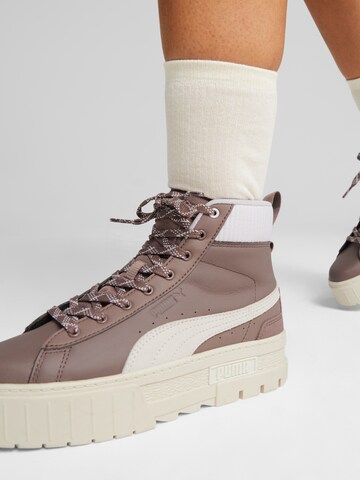 PUMA Sneakers hoog 'Mayze' in Bruin: voorkant