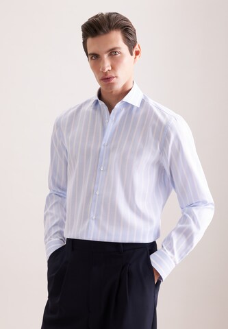 Coupe regular Chemise SEIDENSTICKER en bleu : devant