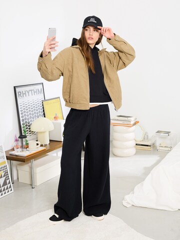 Bershka Wide leg Trousers in Black
