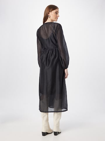 Robe 'Amora' modström en noir