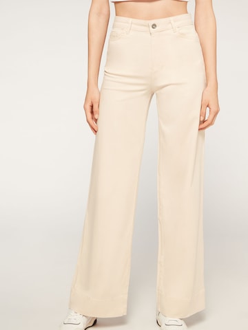 CALZEDONIA Wide leg Jeans in Beige: front