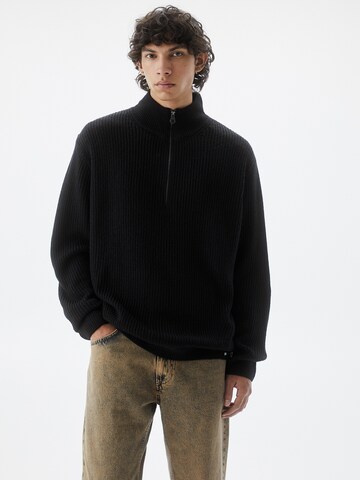 Pull&Bear Sweater in Black: front