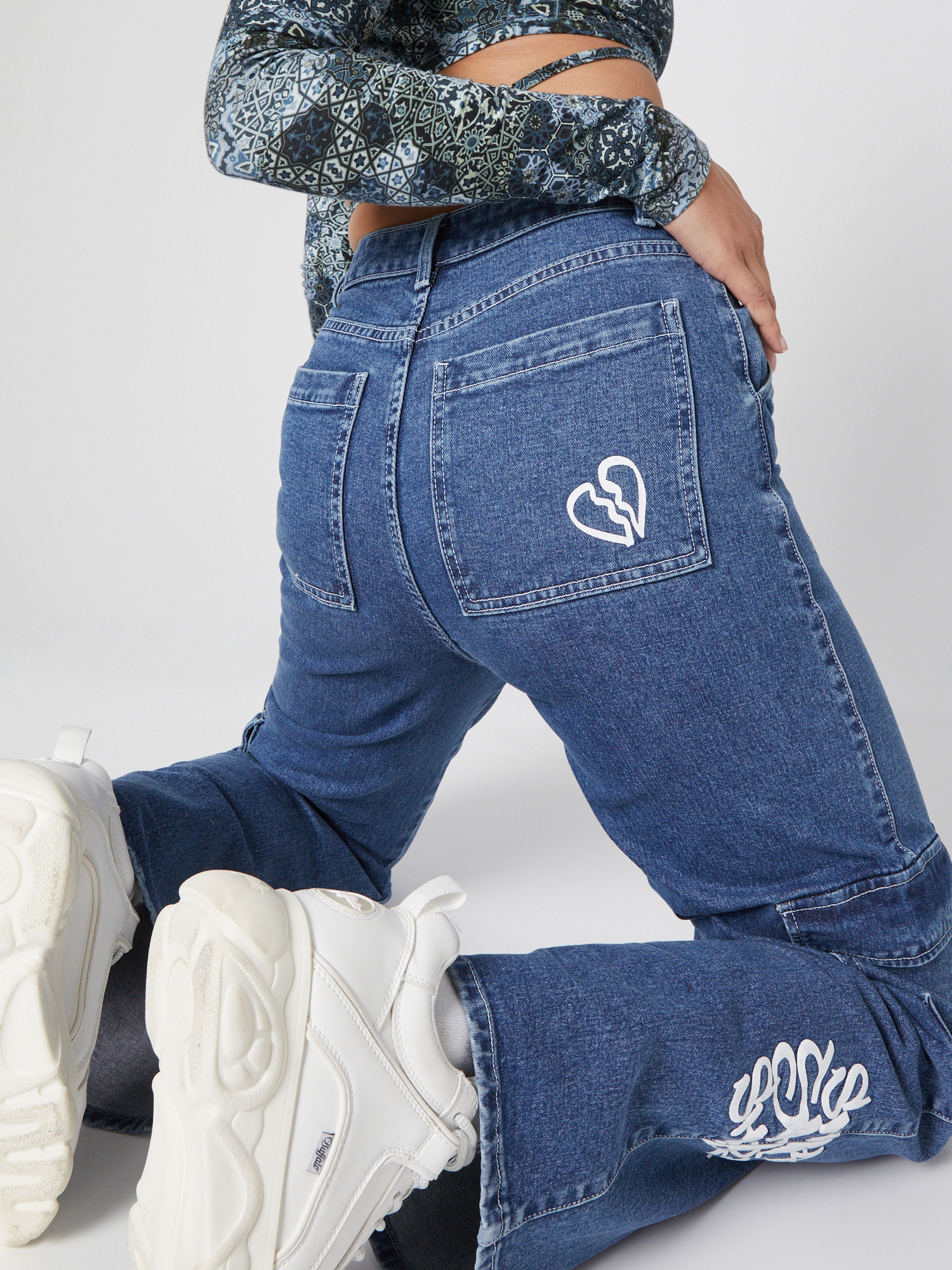Esclusivo Abbigliamento SHYX Jeans cargo Rhonda in Blu 