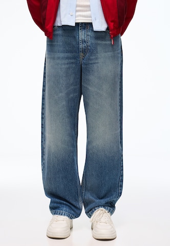 Bershka Loosefit Jeans in Blauw: voorkant