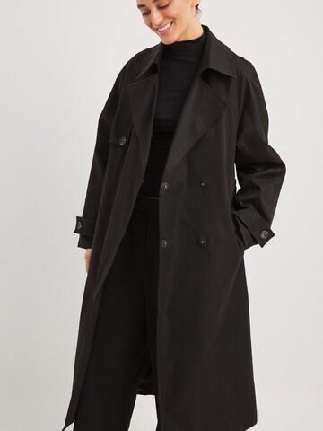 NA-KD Between-Seasons Coat in Black: front