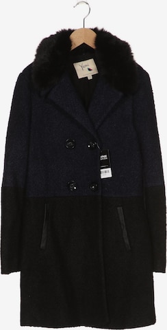 Yumi Jacket & Coat in M in Blue: front