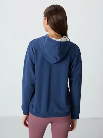 Tommy Life Sweatshirt in Blue