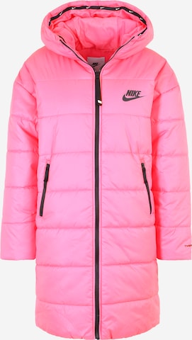 Nike Sportswear Between-Seasons Coat in Pink: front