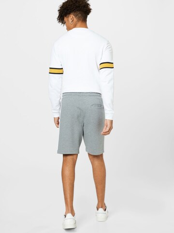 Lyle & Scott Regular Broek in Grijs