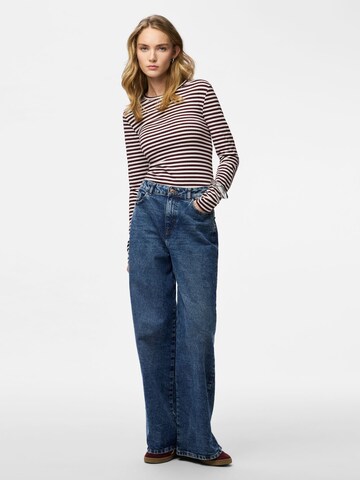 PIECES Shirts 'PCLaya' i rød