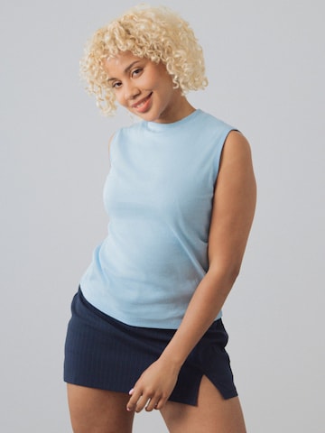 Honest Basics Top 'Mock Top'‌‌‌‌‌‌‌‌‌ in Blau: Vorderseite