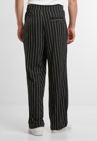 évasé Pantalon Urban Classics en noir