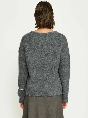 Soft Rebels Neulepaita 'SRCamilla' värissä harmaa