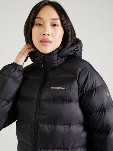 PEAK PERFORMANCE Outdoor Jacket in Black