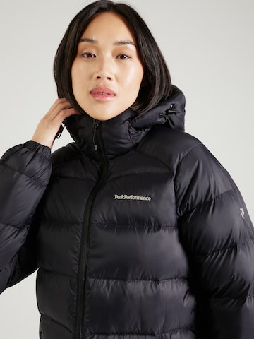 Veste outdoor PEAK PERFORMANCE en noir