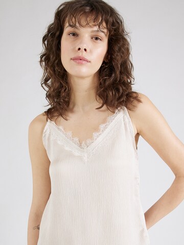 Top 'Rosie' di ABOUT YOU in bianco