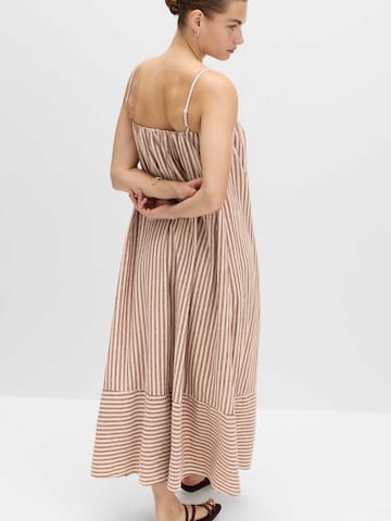 Abito di Marks & Spencer in marrone