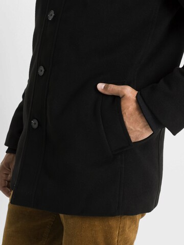 Cappotto invernale di bonprix in nero