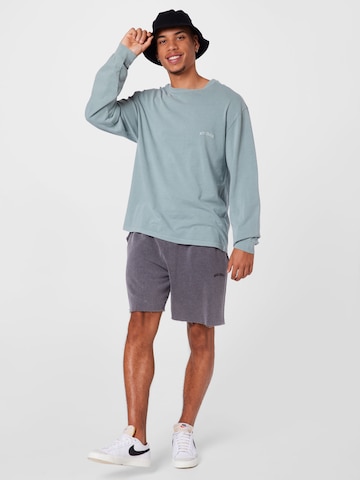 BDG Urban Outfitters Póló - zöld