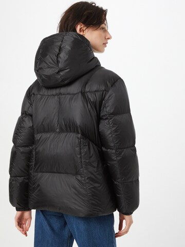 Tommy Jeans Jacke in Schwarz