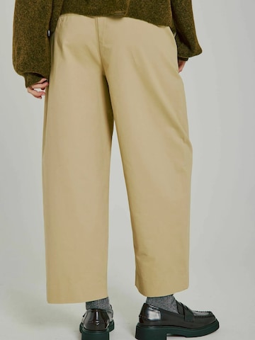 Loosefit Pantaloni 'Casandra' di NORR in beige