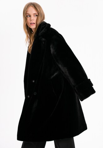 ET Nos Between-Seasons Coat in Black