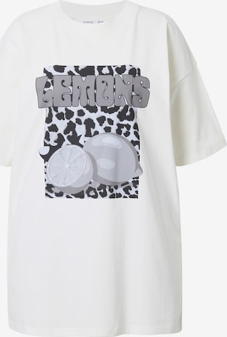 Studio Untold T-Shirt in Weiß: Vorderseite