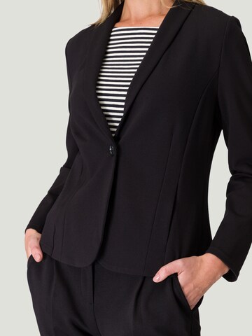 zero Blazer in Black