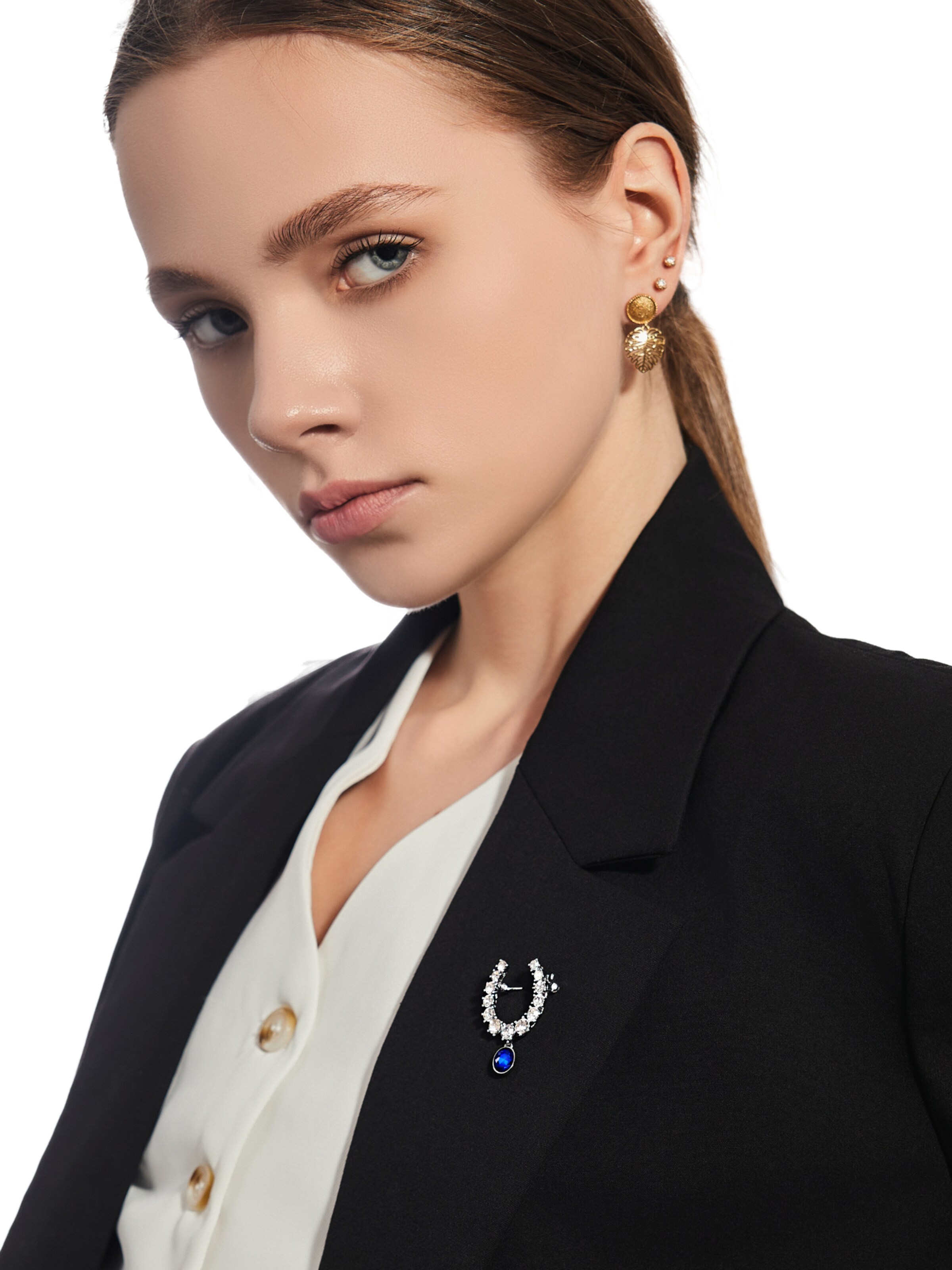 Victoria Hyde Broche i sølv: forside