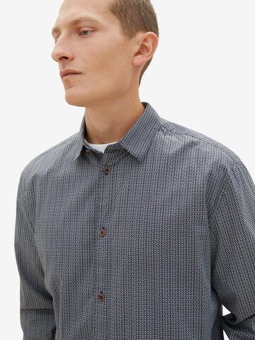 Coupe regular Chemise TOM TAILOR en bleu