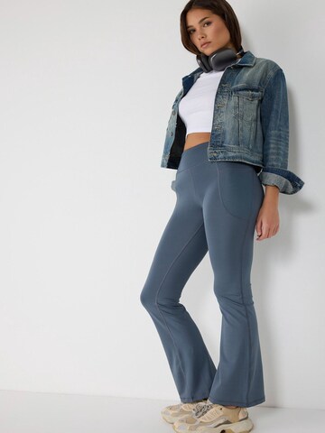No Matter What Flared Leggings in Grau