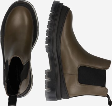 Garment Project Chelsea Boots 'Lucido' in Brown