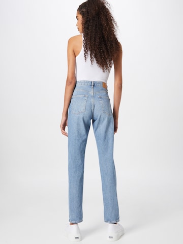 Monki Regular Jeans in Blauw