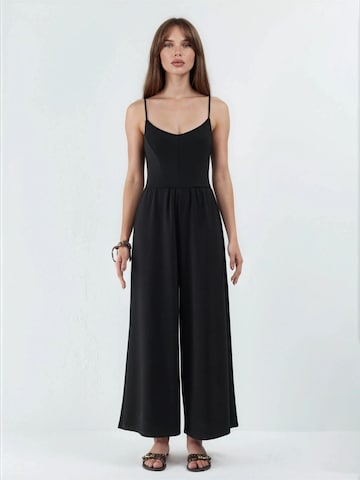 Hiccup Jumpsuit‌‌‌‌‌‌‌‌ in Schwarz
