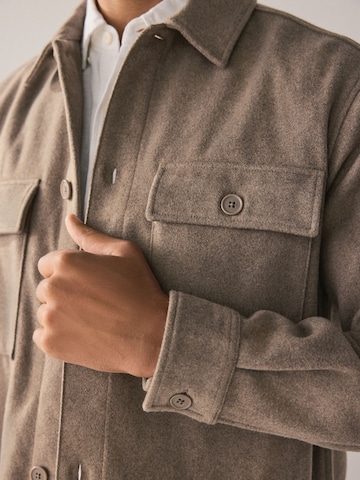 Next Tavaline suurus Triiksärk, värv beež