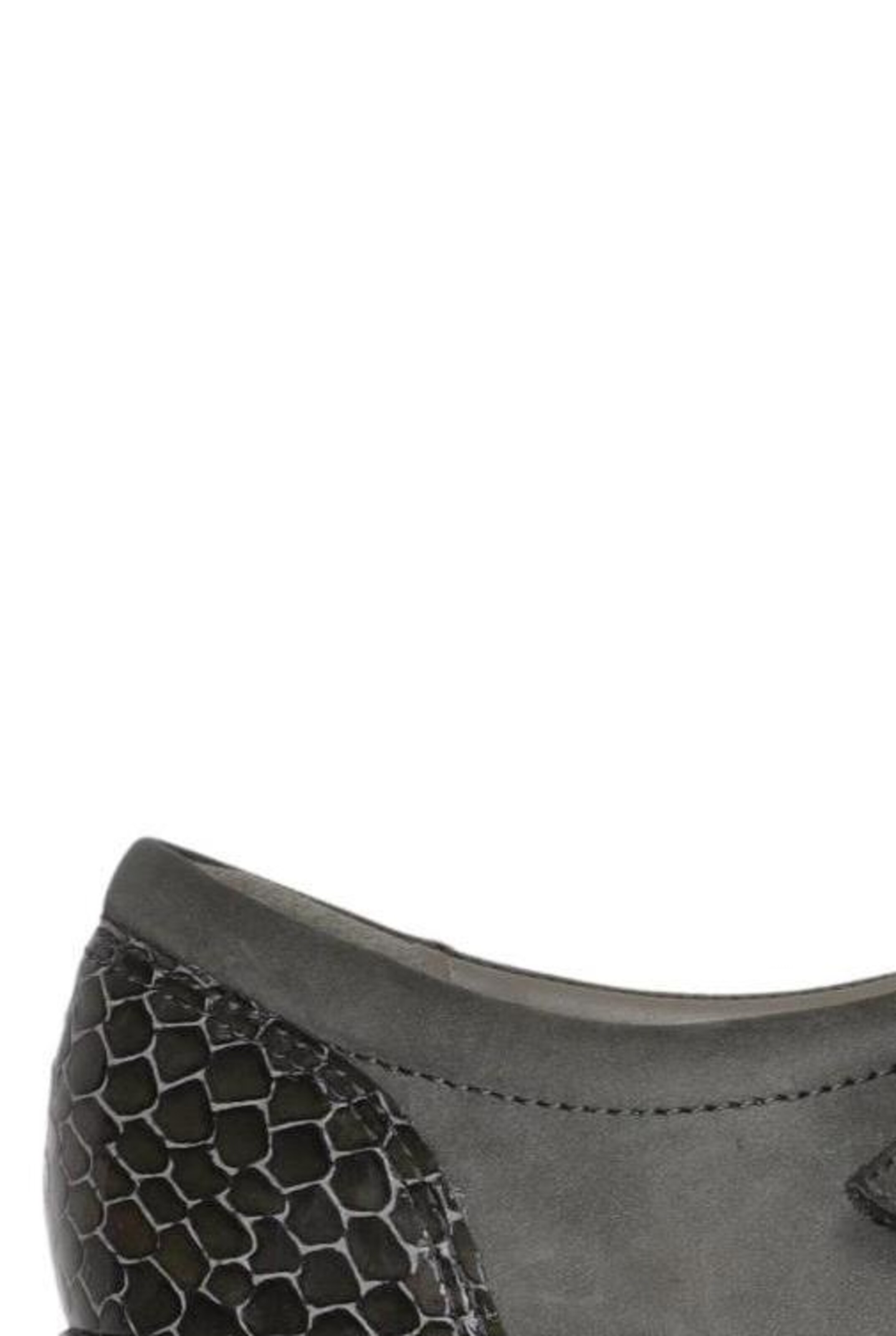 ARA Flats & Loafers in 39 in Grey