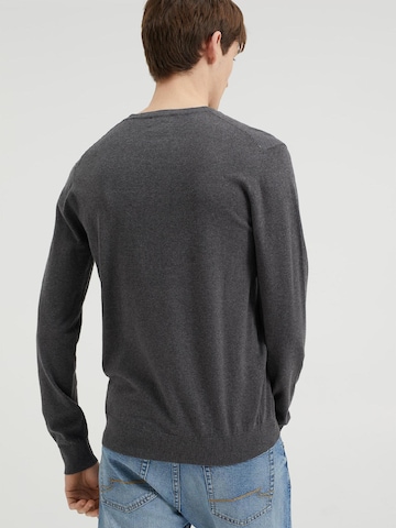 WE Fashion Sweater in Grey