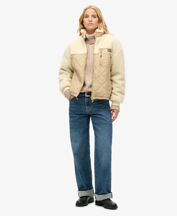 Veste d’hiver Superdry en beige : devant