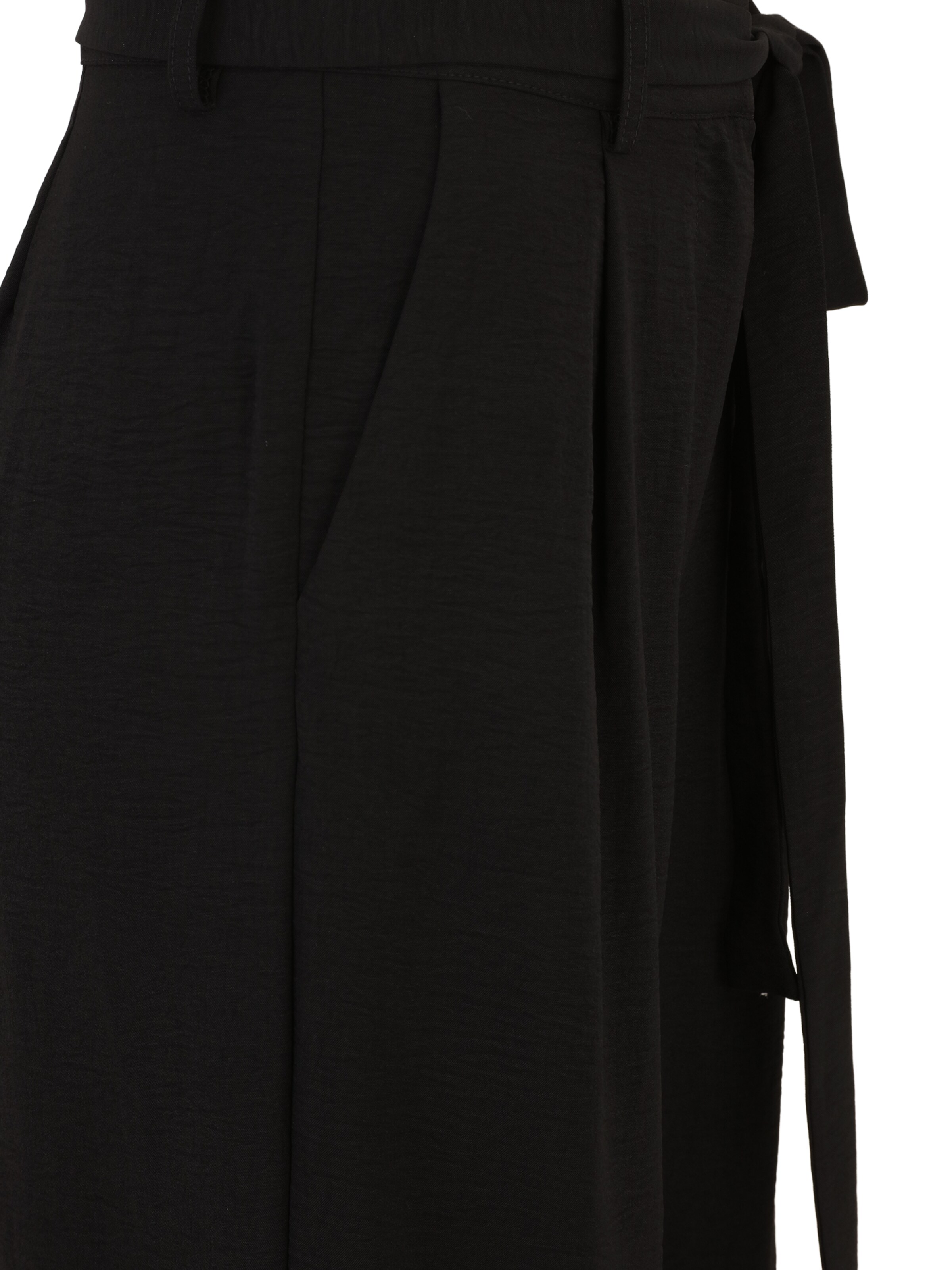 Vero Moda Tall Loose fit Pleat-Front Pants 'VMJADINA' in Black