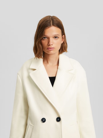 Cappotto di mezza stagione di Bershka in bianco