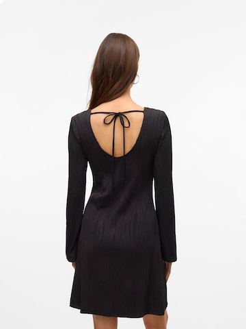 Rochie 'VMFARI' de la VERO MODA pe negru