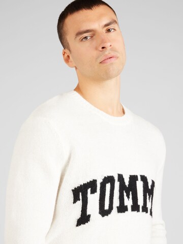 Tommy Jeans Sweater in White