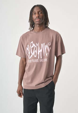 Cleptomanicx Shirt in Brown: front