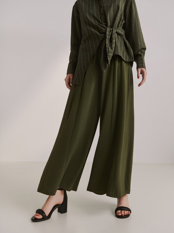 Guido Maria Kretschmer Women Wide leg Pleat-Front Pants 'Jayla' in Olive