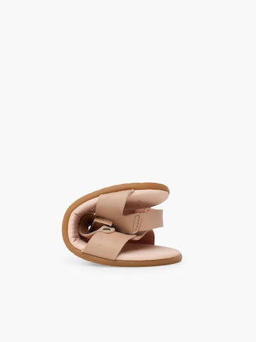 Sandalo di Pisamonas in beige