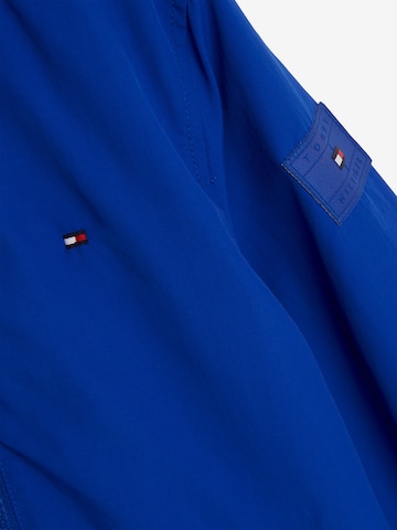 TOMMY HILFIGER Prehodna jakna | modra barva