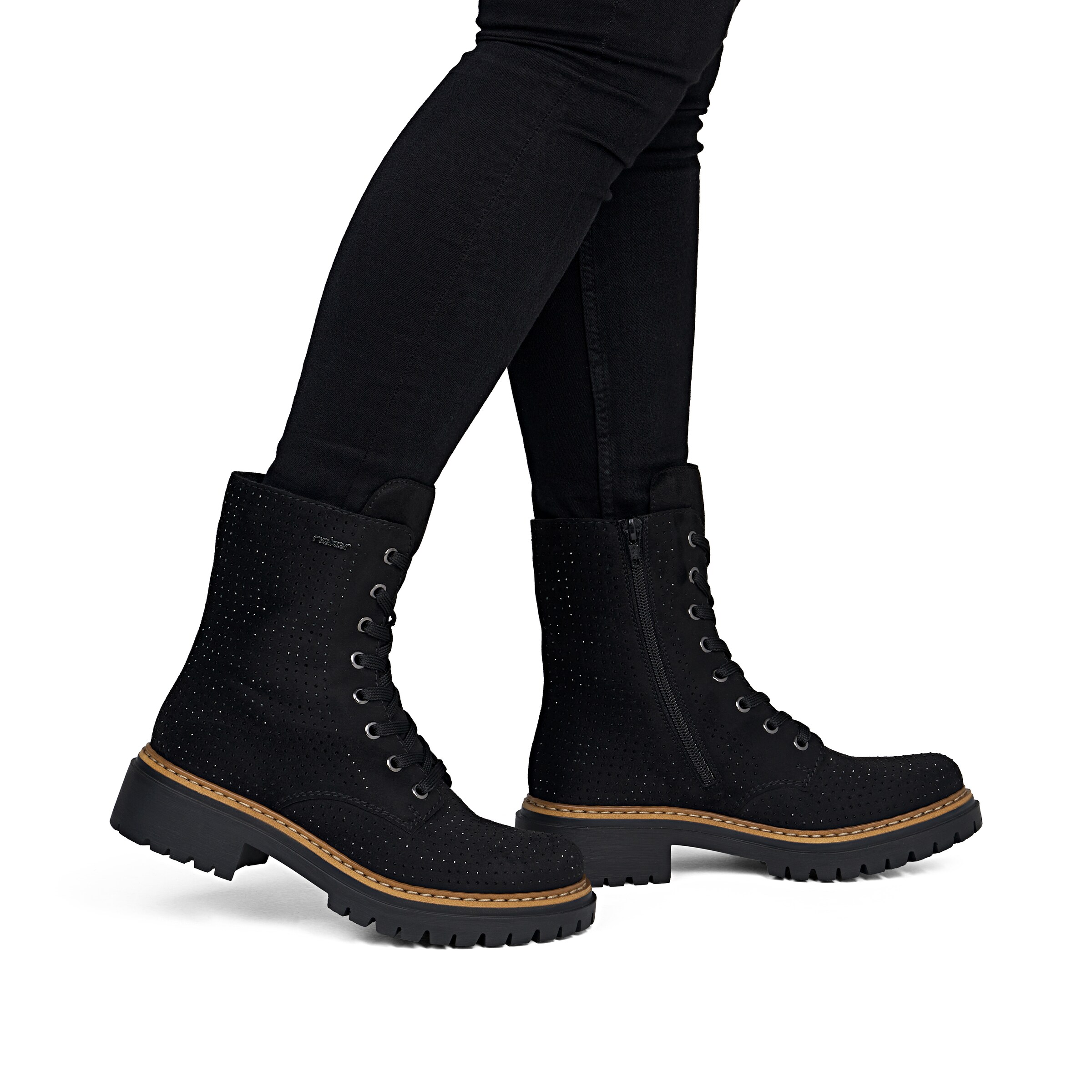 Bottes à lacets Rieker en noir : devant