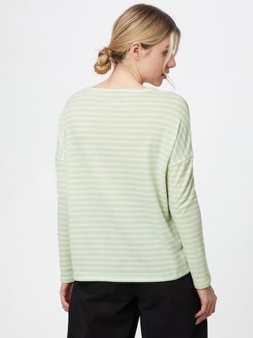 Tricou 'HARLOW' de la JDY pe verde