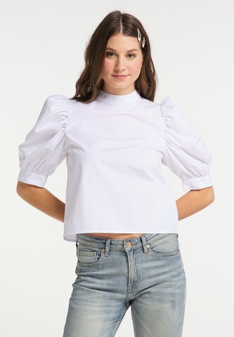 MYMO - Blusa en blanco: frente